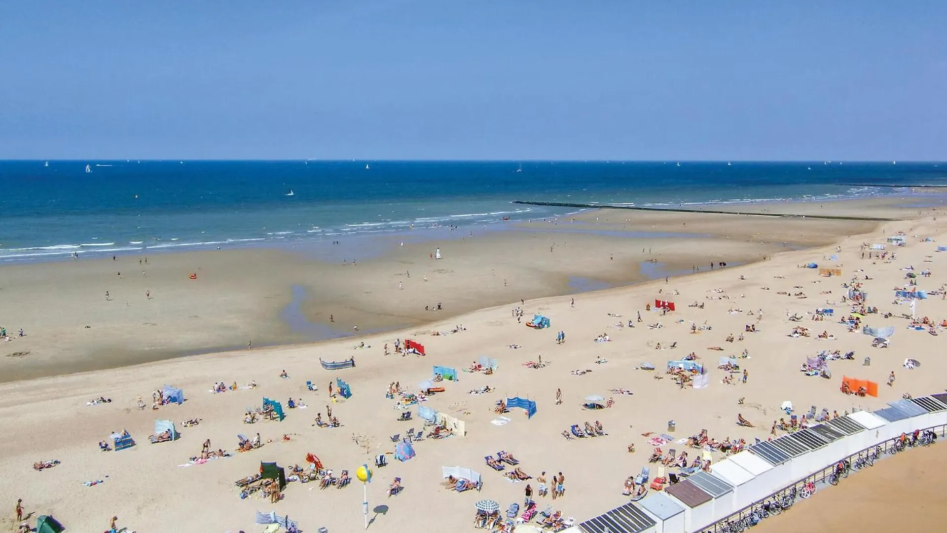 1 Bedroom Nice Apartment In Oostende  Οστένδη